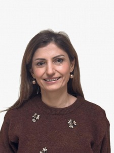 Alev Özer